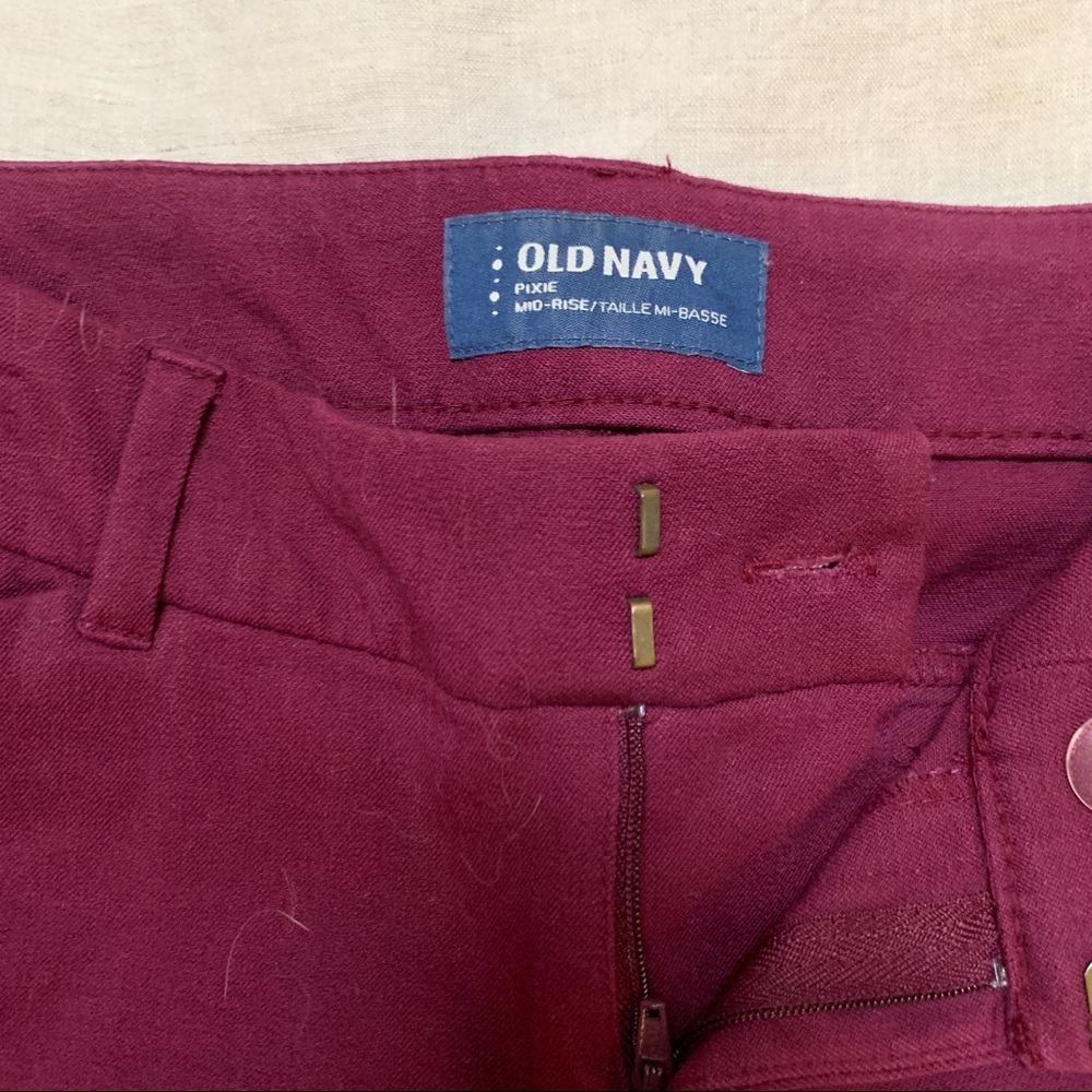 Old Navy pixie pant raspberry - Picture 3 of 3